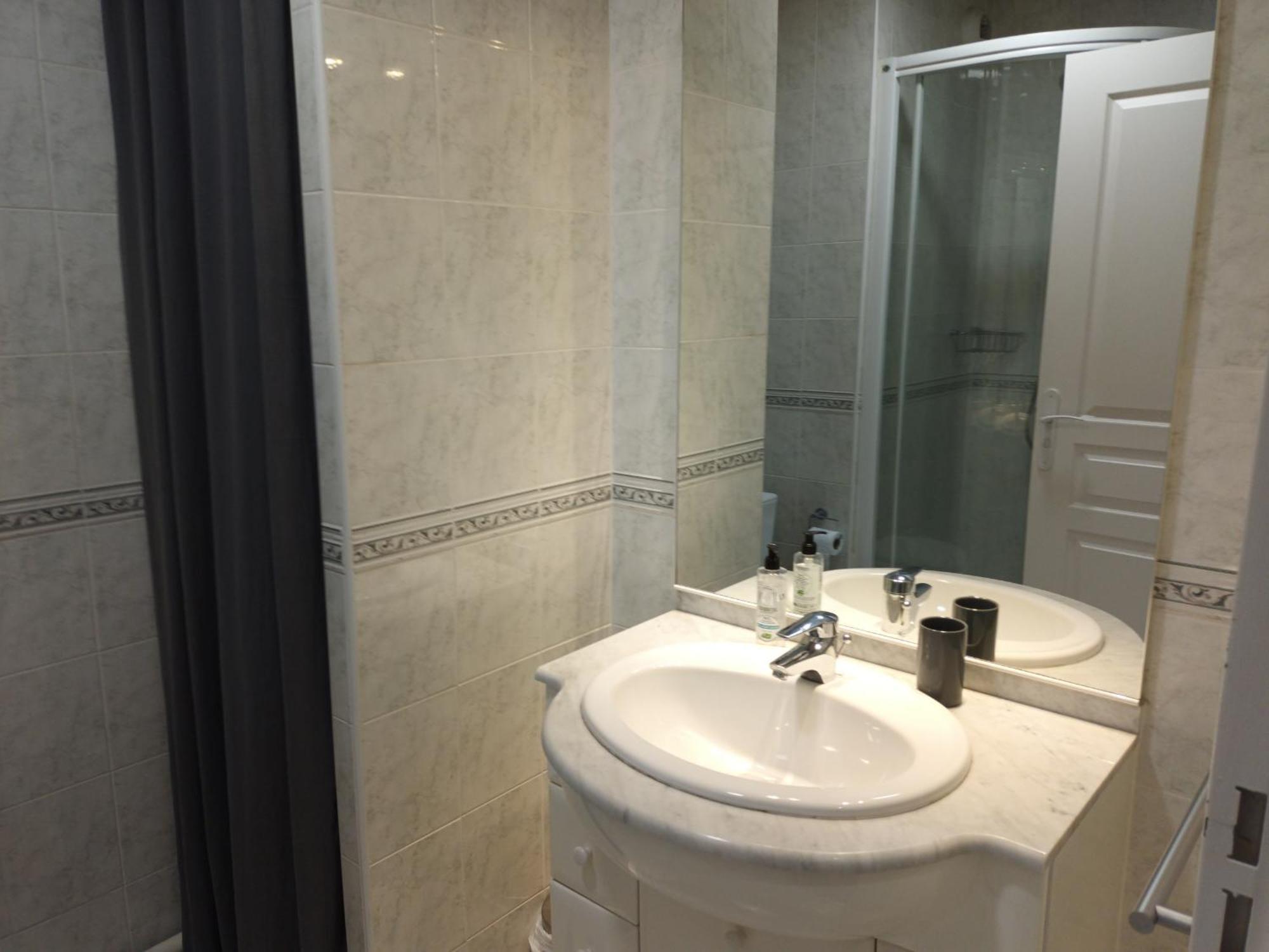 Appart. 2* A Hendaye, Proche Centre, Parking Privatif - Fr-1-239-777 Daire Dış mekan fotoğraf